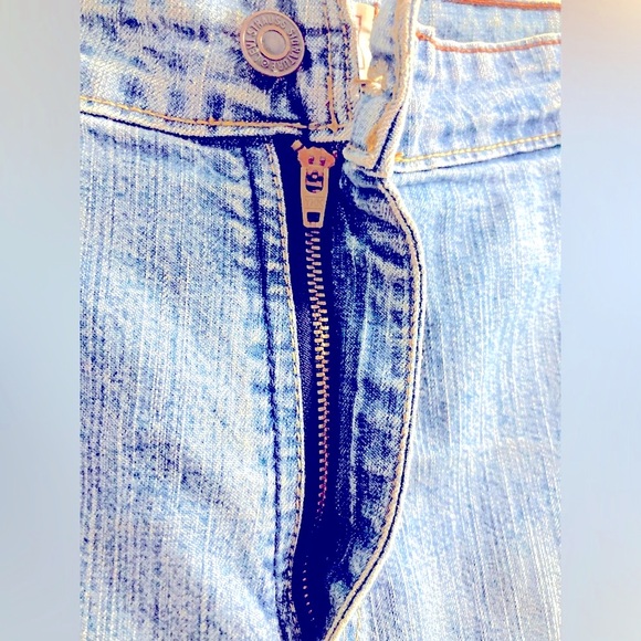 Levi’s Mid Rise Bootcut - Picture 5 of 7